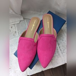 NWT Michelle McDowell Hot Pink Pointed Mules